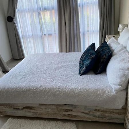 Lime Court Two Apartment Pretoria Bagian luar foto