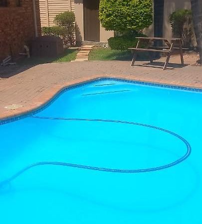 Lime Court Two Apartment Pretoria Bagian luar foto