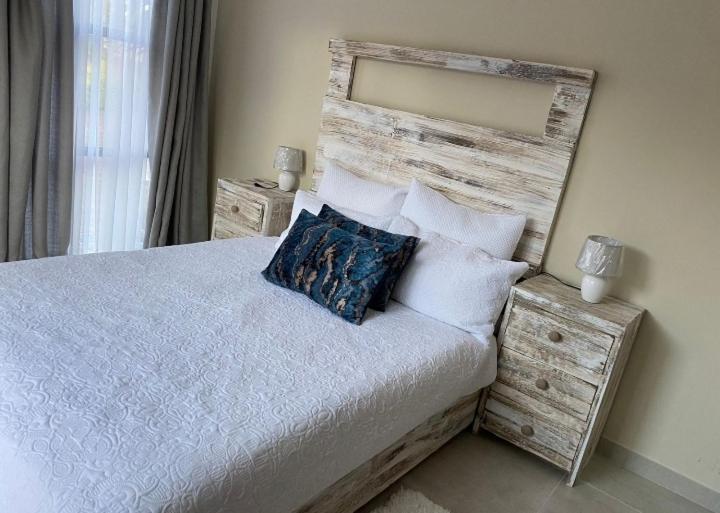 Lime Court Two Apartment Pretoria Bagian luar foto