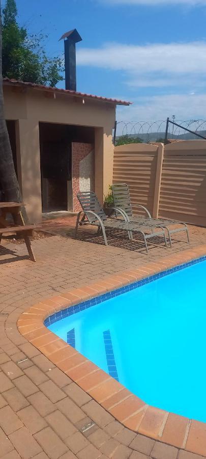 Lime Court Two Apartment Pretoria Bagian luar foto